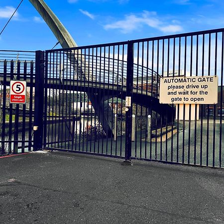 Luxury Waterfront Property With Free Parking Coventry Extérieur photo