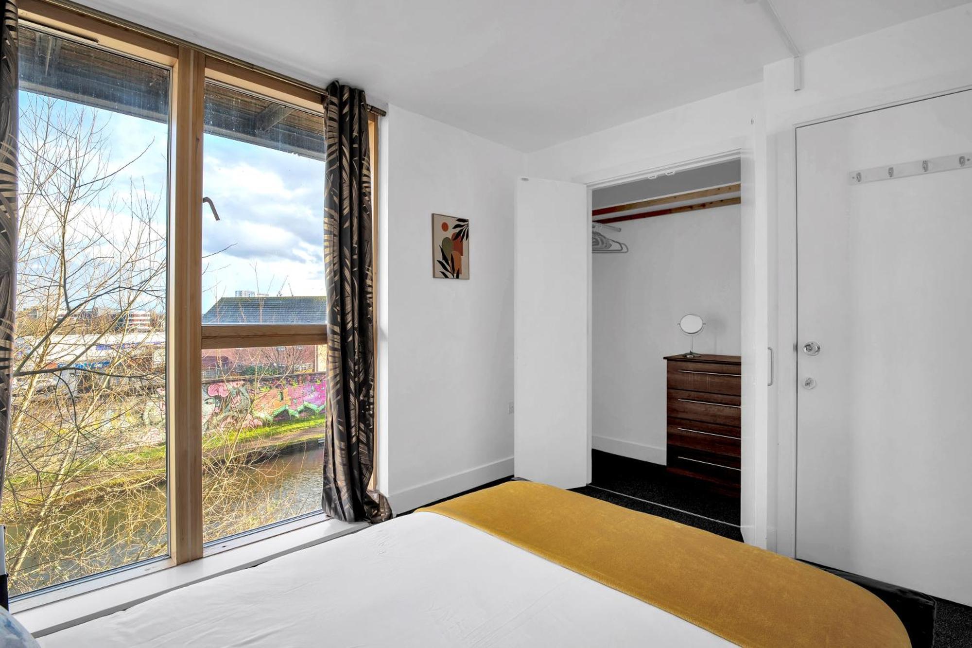 Luxury Waterfront Property With Free Parking Coventry Extérieur photo