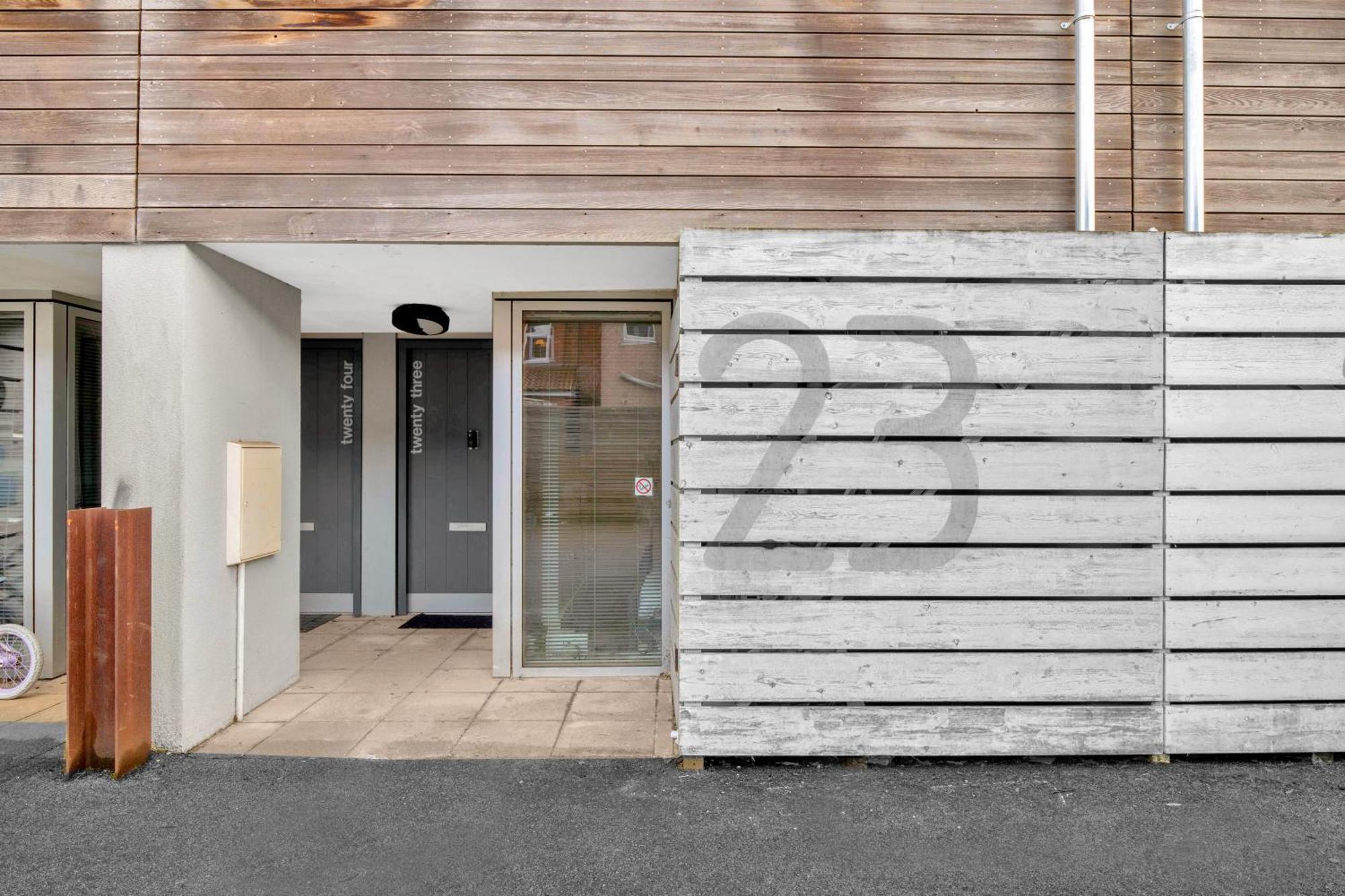 Luxury Waterfront Property With Free Parking Coventry Extérieur photo