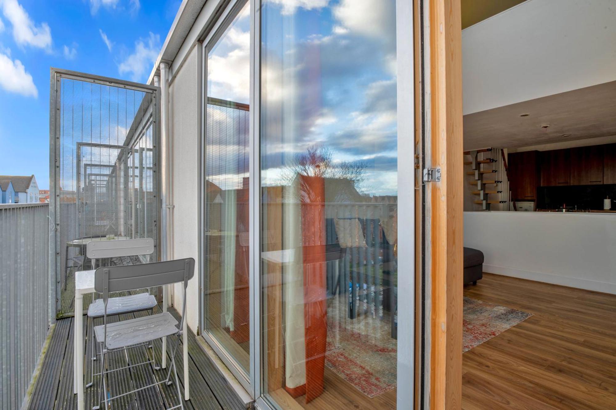 Luxury Waterfront Property With Free Parking Coventry Extérieur photo